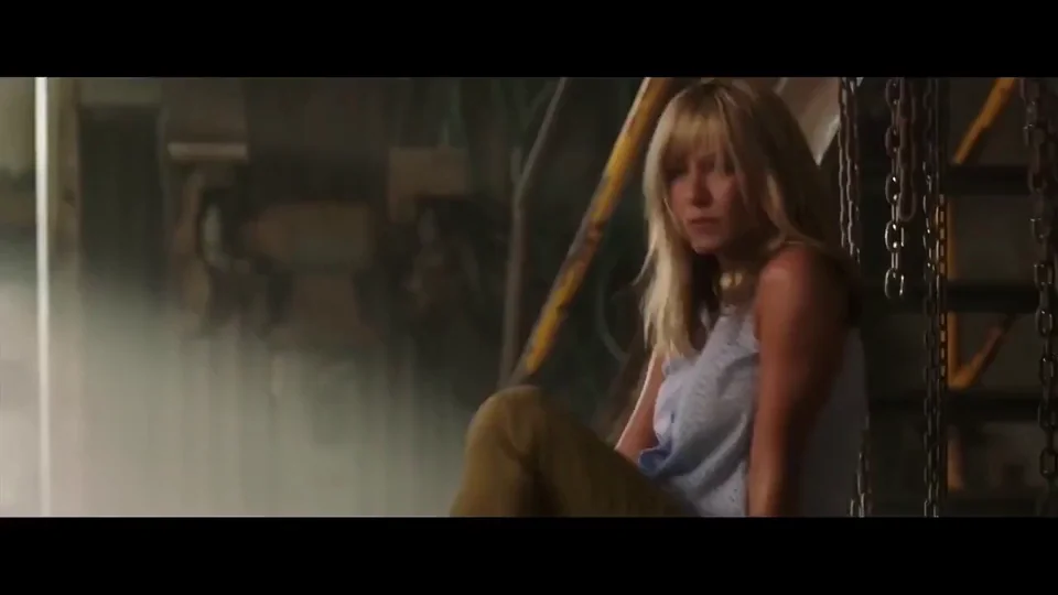 Jennifer Aniston (45 y. old) - We're the millers (2013)