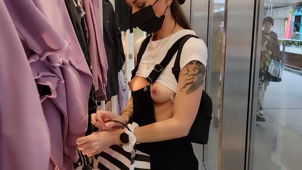 Tits Out Shopping Spree for Hubby & Strangers! 😈👅🛒