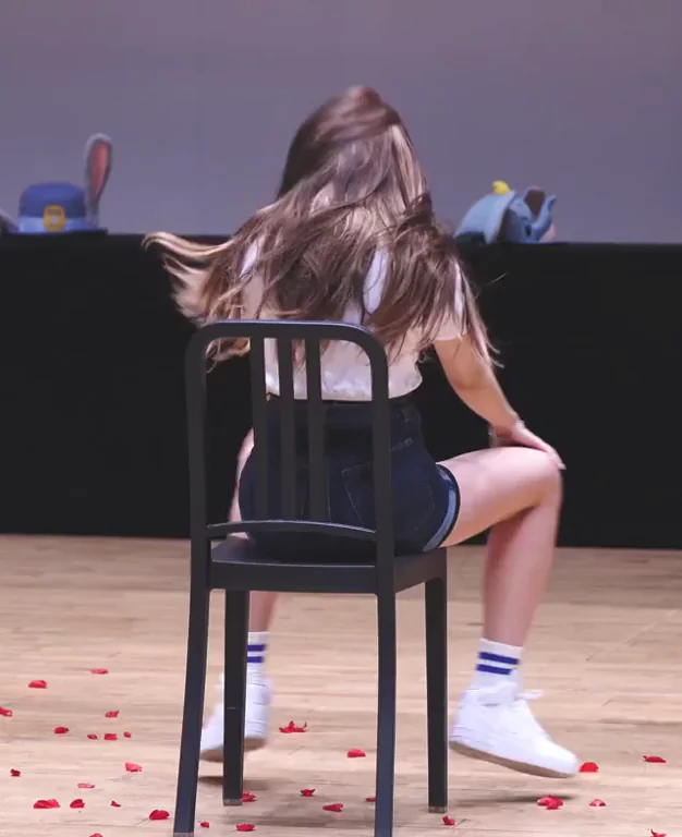 Chanmi AOA Teases with Thicc Ass and Slutty Chair Poses