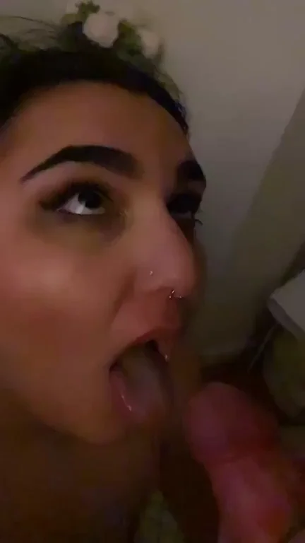 The best gift is a big cumshot at the end