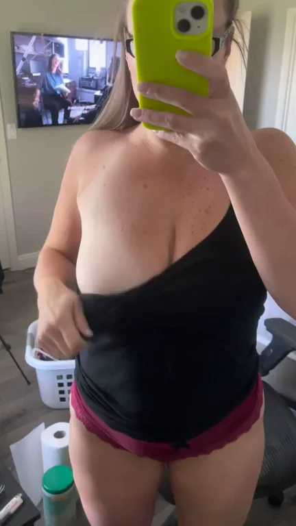 Slow Tease Titty Drop & Jiggly Shake 💦🍒