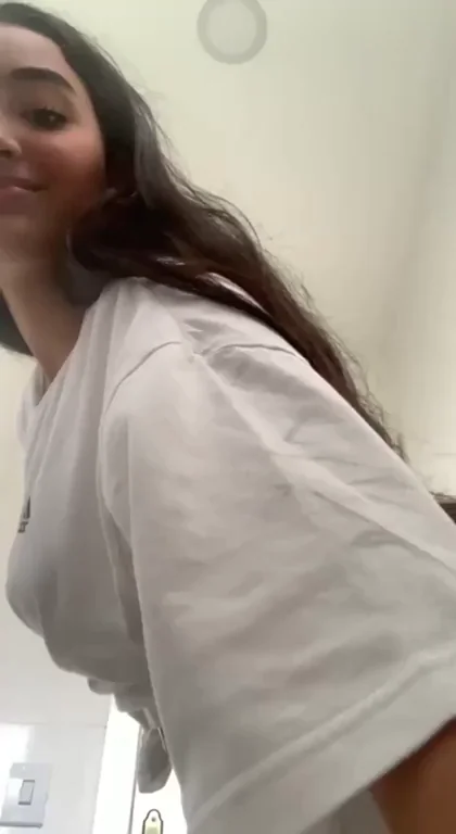 Tiny Tease Begs for Tongue: 'Boys My Age Skip the Pussy Feast – Why?'