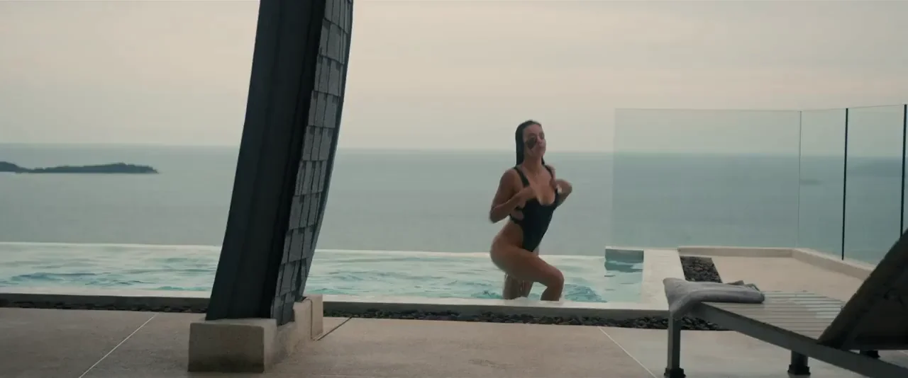 Cassandra Naud plotting kills in Influencer (2022)