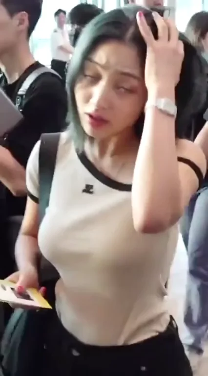 Jihyo's Tits Bouncing in Tight Top 😍🍈🍈 TWICE Kpop Fap Fuel