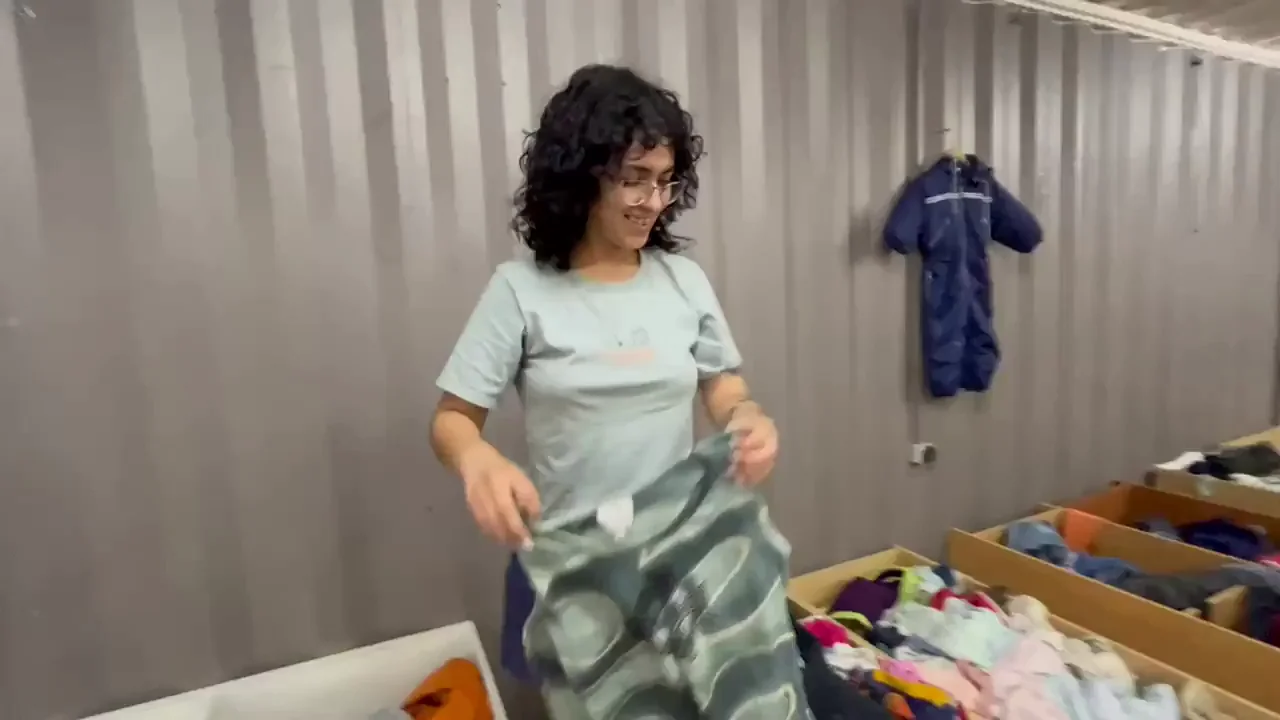 I got fucking caught showing my boobs at a thrift store