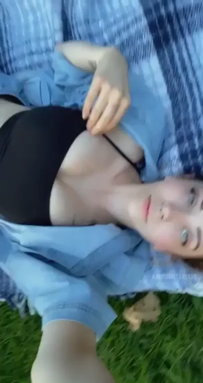 Is there a better place to be high than outside? ðŸƒ (pay no attention to the girl squeezing my tits😁…)