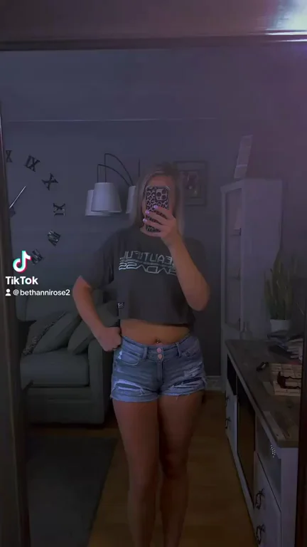 White toenails| iykyk