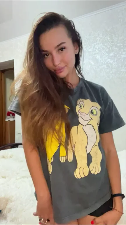 I'm 19. Tell me your age if you'd fuck my 04 body