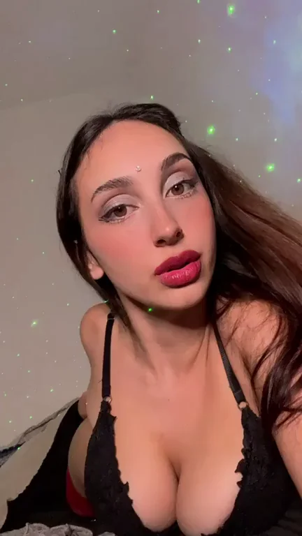 Massive Tits Overflow: Will These Jugs Fit Your Cock? 🥵