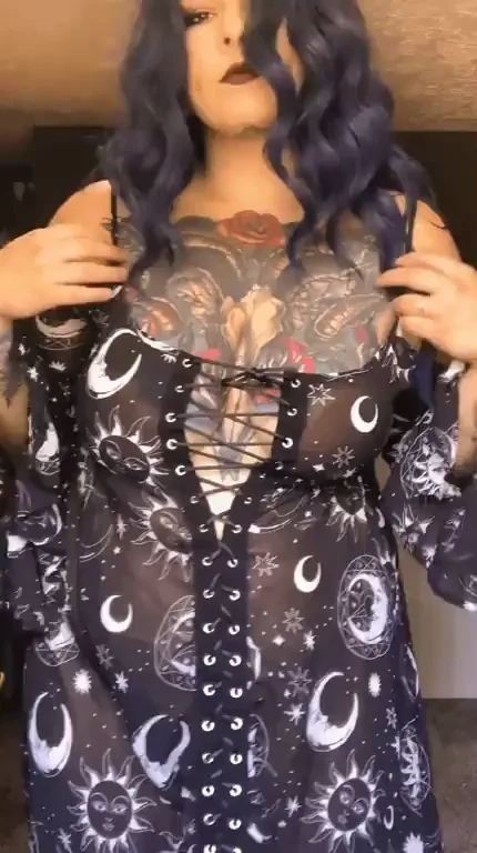Lunar Slut Tease: Thick Goth Babe Flaunts Massive Tits in Sheer Moondress