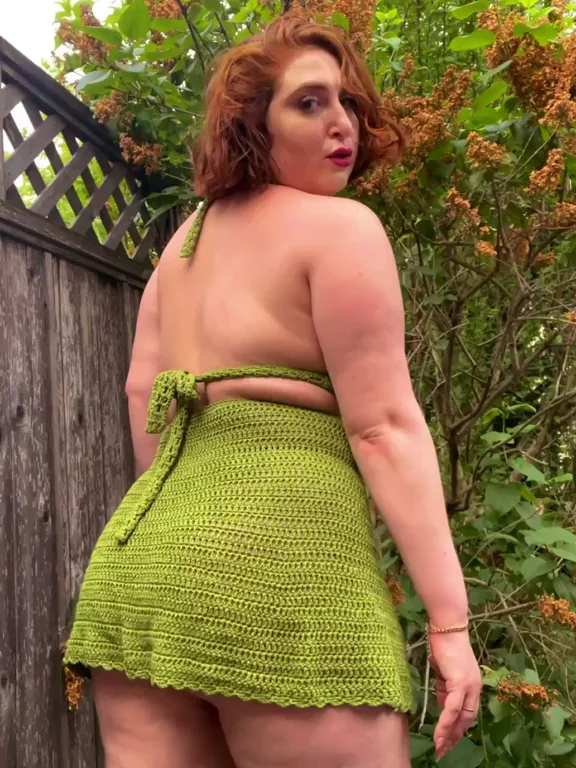 🔥 Thick Redhead BBW Teases Fat Ass in Crocheted Micro Skirt & Thong! 65% Off OnlyFans Deal 🤑