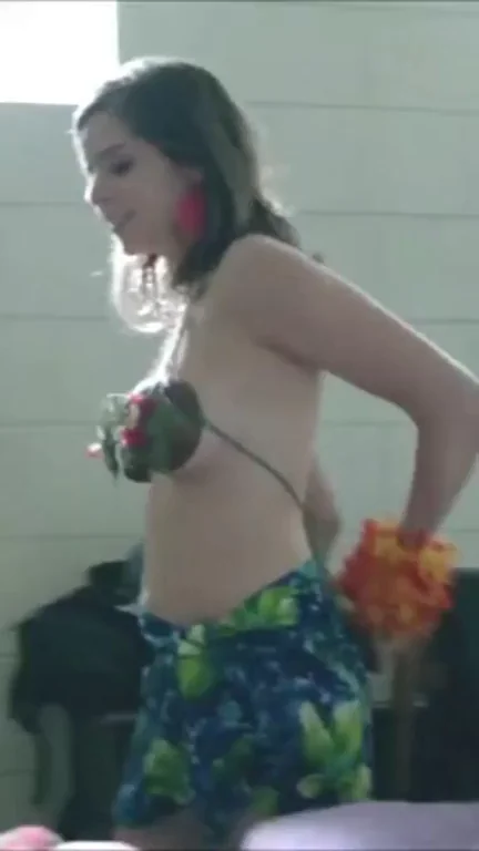 Rachel Rosenstein's Shameless Bikini Tease 💦🍑