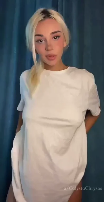 Blonde Legal Teen's Oversized Tee Tease: Dripping Curves & Perky Peek