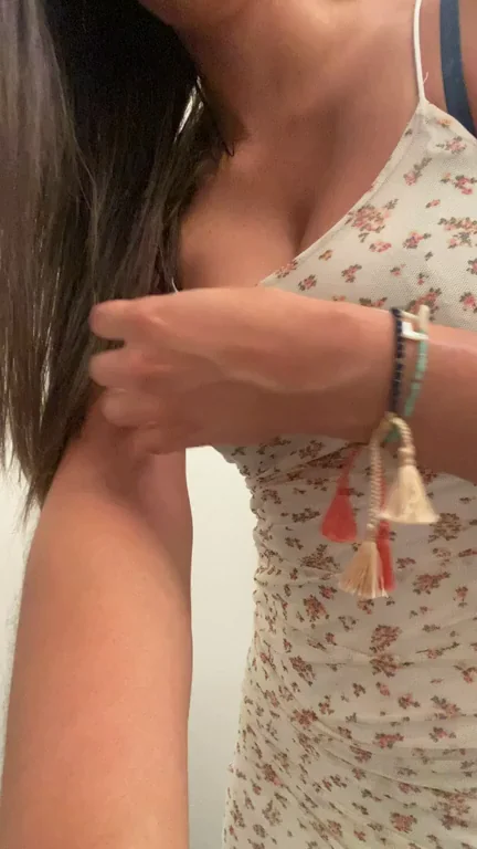 😈 Be Real: Does This Latina Big Ass Make You Throb? 🍑🔥