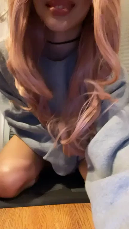 I hope a few of you end up thinking I’m hit ? [18F]