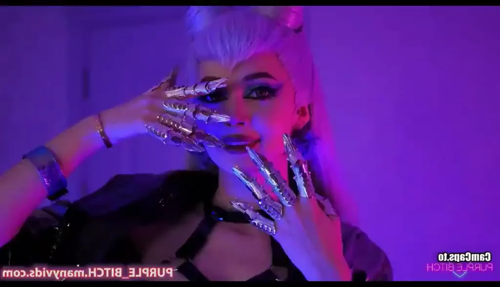 Evelynn is horny ( purple bitch ) [League of legends Cosplay]