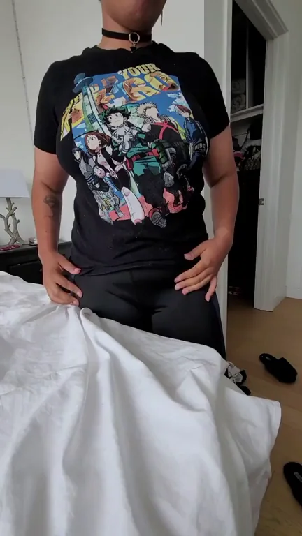 My quirk is cumming from nipple play