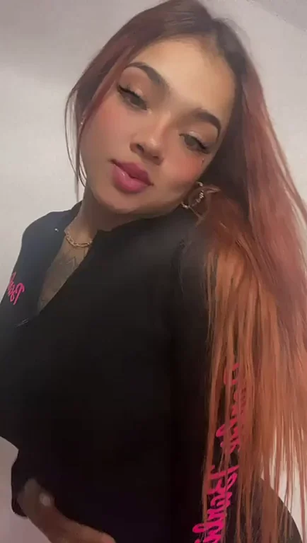 Would you fuck an alt girl with my body type