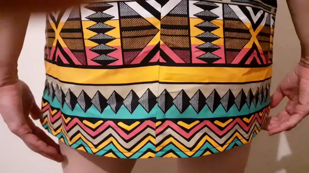 Hot MILF Mom's New Dress Tease & Juicy Ass 🍑🔥 (Mom of 1)