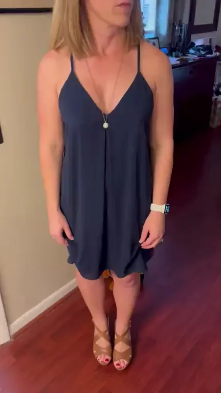 Morning Pussy Flash from Horny 43yo MILF ????