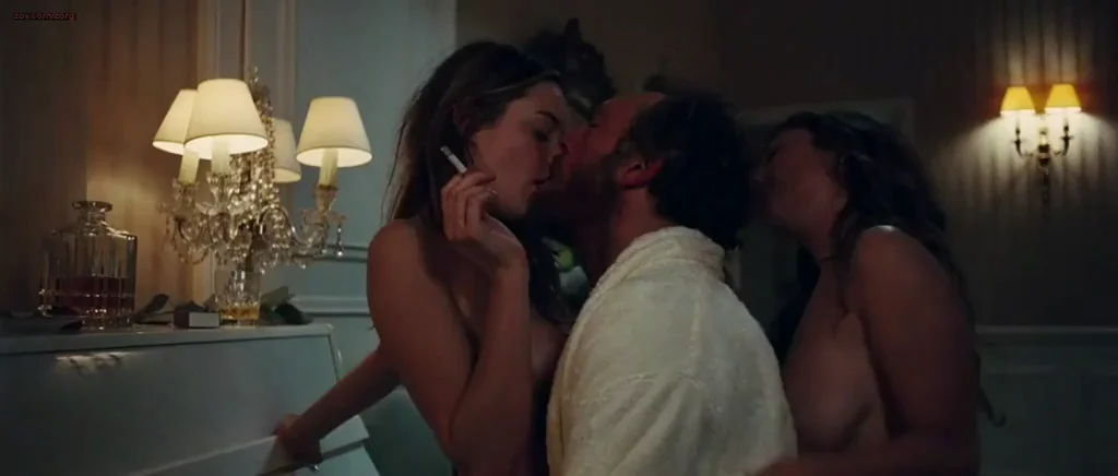 Camille Rowe's Steamy Lick Fest in Notre Jour Viendra 💦👅🔥