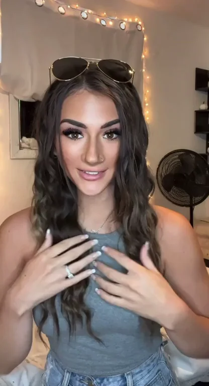 Proud Slut Flaunts Her Tiny Tits 😍💦