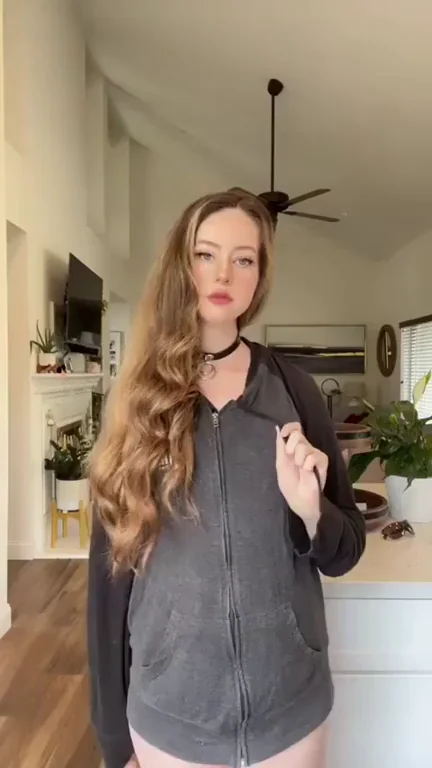 Casual Vs cute