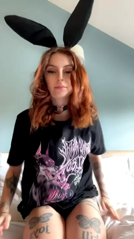 If I was your goth gf I'd send you videos like this every day
