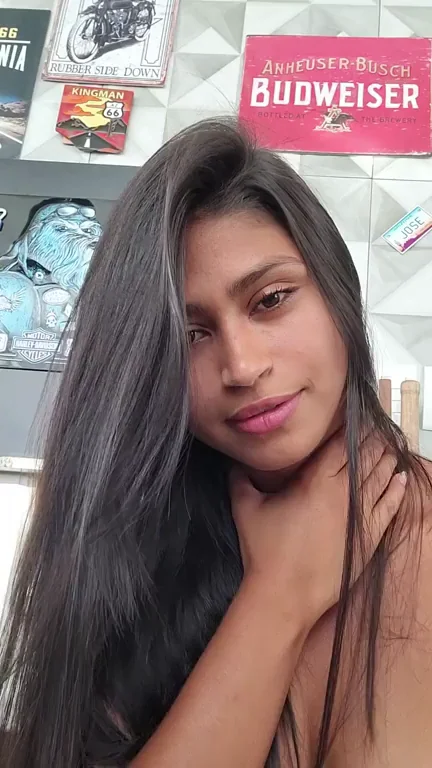Teen Slut Teases: Want This Juicy Ass?