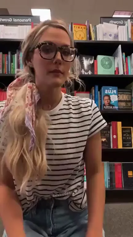 📚 Reading Those Juicy Tits in the Library? [f] 😏