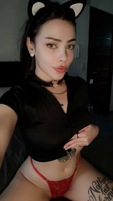 2004 Kitty Slut Tease: Can My Perky Tits & Juicy Ass Get You Rock Hard? 😻💦