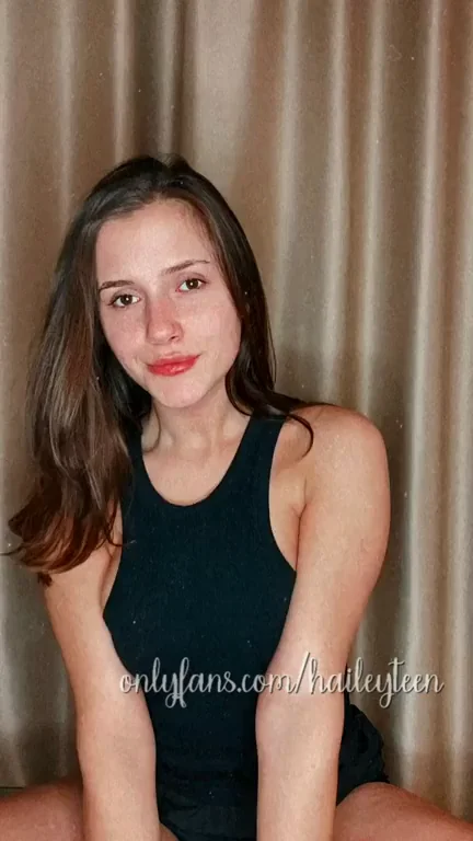 Top 0% Slut Teasing Tits & Ass ???? Subscribe for Premium Spoils & 24/7 Sexting 🔥