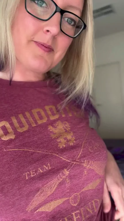 Kiss My Juicy Pussy Lips For Me 😘💦