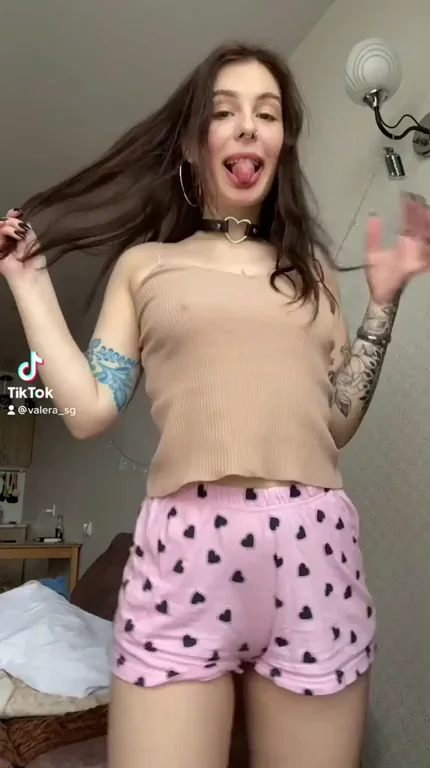 🔥 Tattooed Slut's Naughty Lollipop Tease Dance 💋