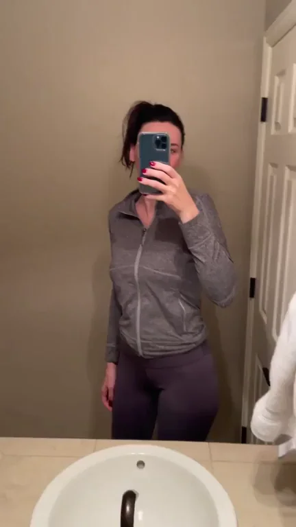 Post-Workout Tit Tease 💦😈 Morning Gains Check-In!