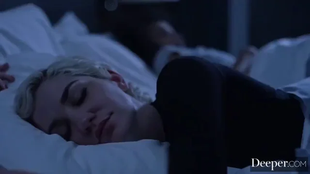 [Alina Ali, 22] - Wallflower