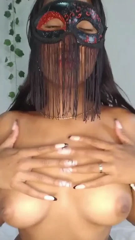 Upvote for Juicy DM Vid 🍑🔥