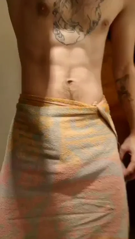 🧼 Clean Stud Teasing His Thick BWC Bulge 😈