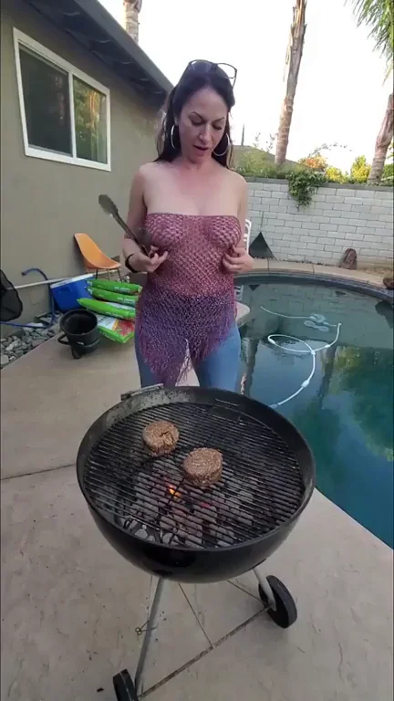 🔥 Topless BBQ Babe Grillin' Patties with Juicy Tits Out 😈 [GIF]