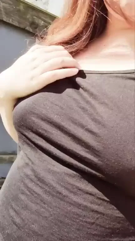 Flash in the garden [f]