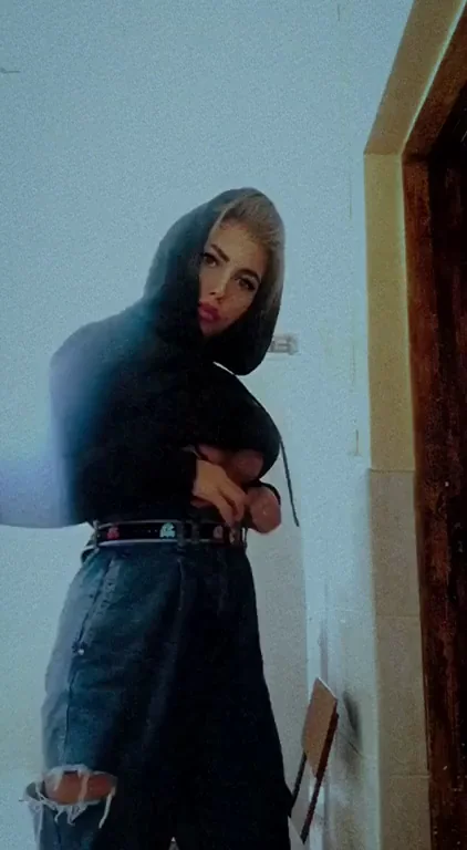 Naughty Hoodie Slut Craves Cum in Her Mouth 😈💦👅