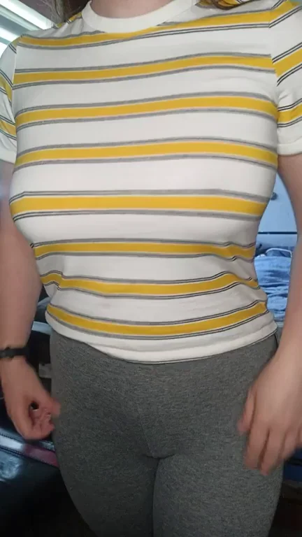 Are there fans of natural tits here? ?