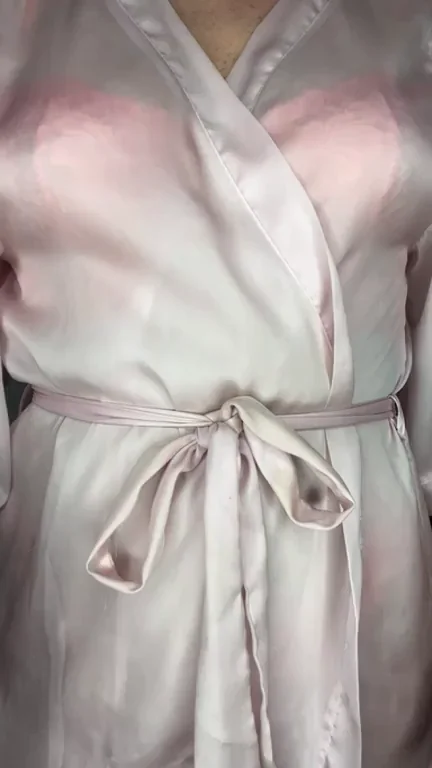 Young Studs, Wanna Fuck This MILF's Juicy Natural Tits? 🔥🍑