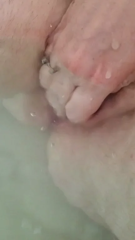 It (f)eels good to get clean