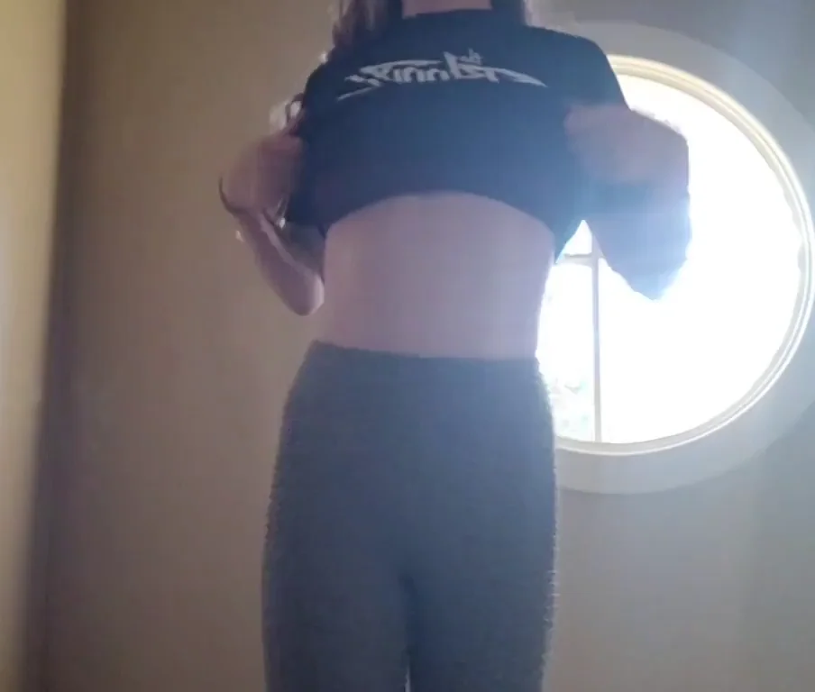 🔥 Bending Over My Tight Leggings Tease 😈
