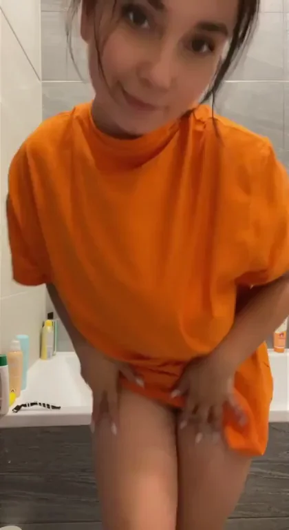 Im 5’0 and I have some cute smile, do you like it?