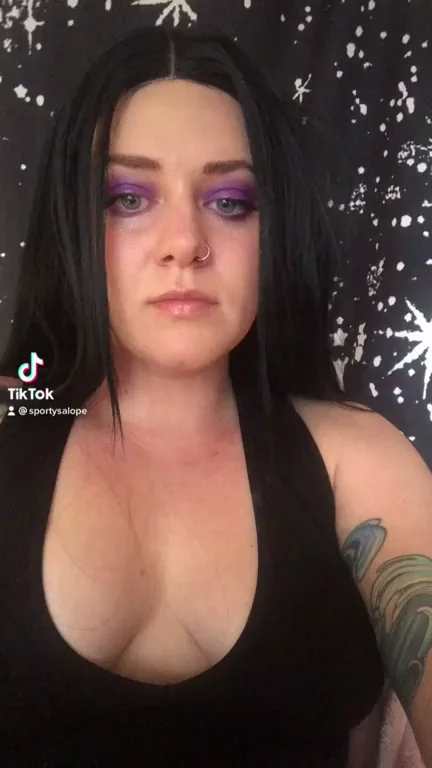 Slutty Alt Girl Teases Her Juicy Tits 🔥🖤