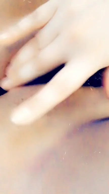 SubmissiveBree's Free Trial Tease: Hands Spreading Pussy Lips
