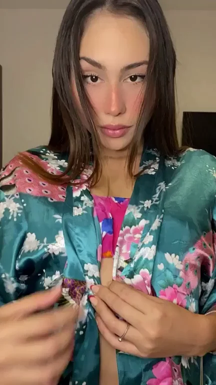 Mind if This Latina Teen Bends Over? 😈🍑