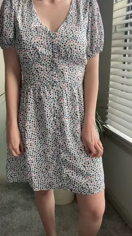 Hiking Up My Slutty Dress to Flash My Juicy Ass 🍑🔥 [F]